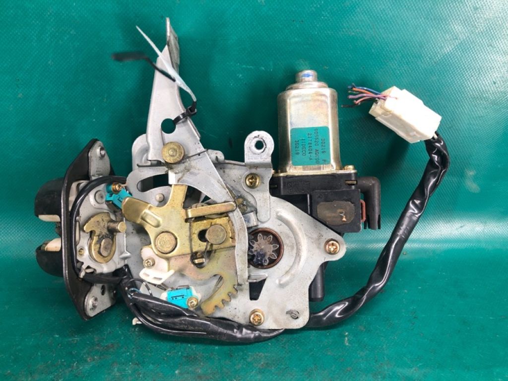 90500-AQ000 | Замок кришки багажника INFINITI FX S50 03-08