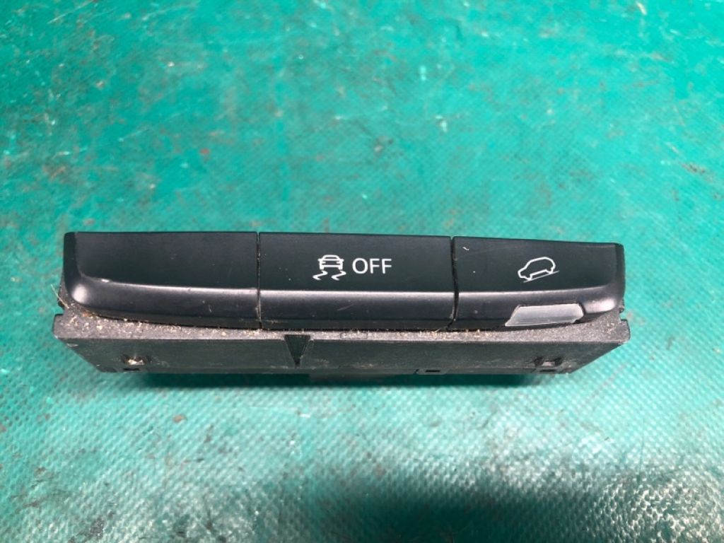 8R0 959 673 B V10 | Кнопка курсової стійкості AUDI Q5 08-16
