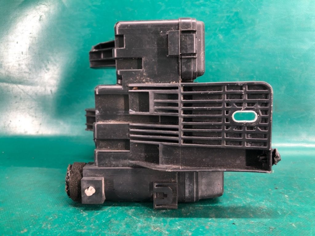 TD11-66-760A | Блок предохранителей моторный отсек MAZDA CX-9 06-16 - Фото 3