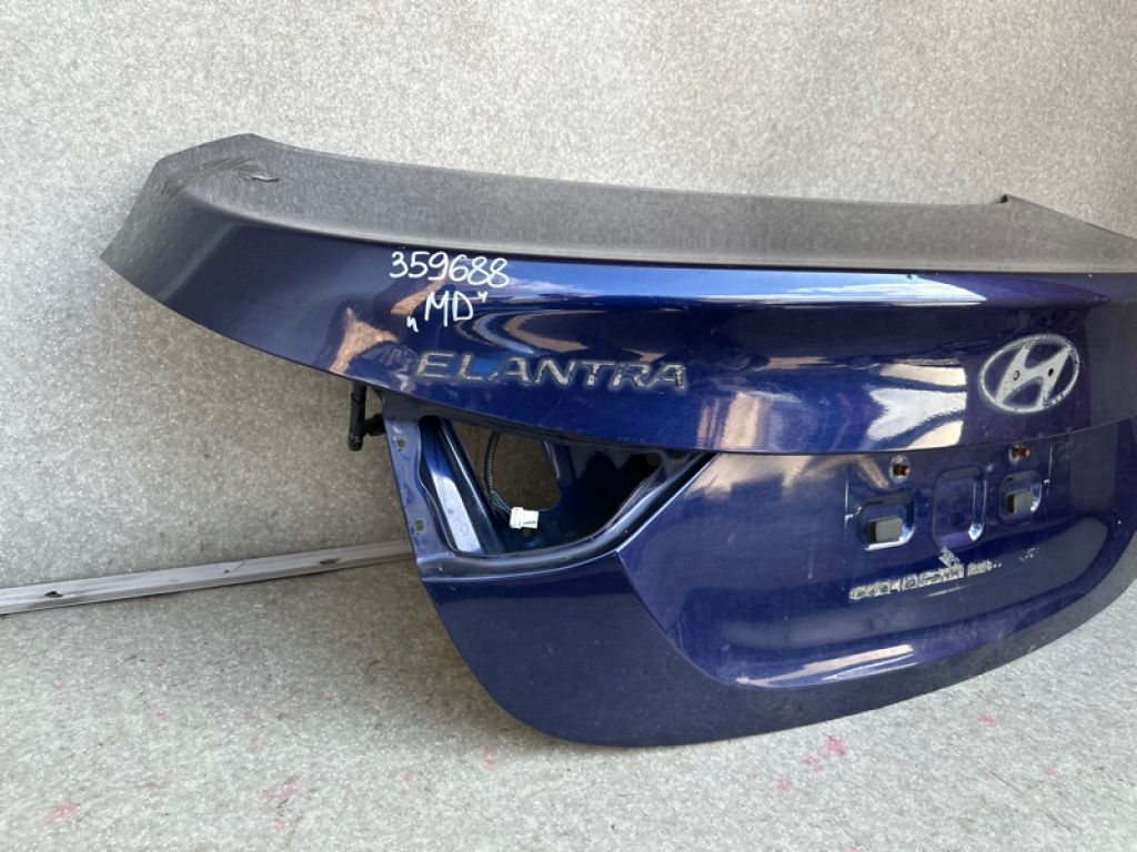 69200-3Y010 | Крышка багажника HYUNDAI ELANTRA MD 10-15 - Фото 4