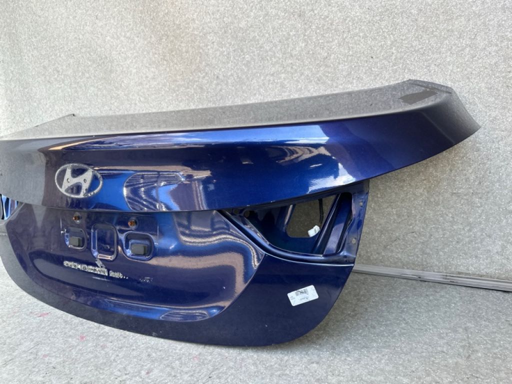 69200-3Y010 | Крышка багажника HYUNDAI ELANTRA MD 10-15 - Фото 5