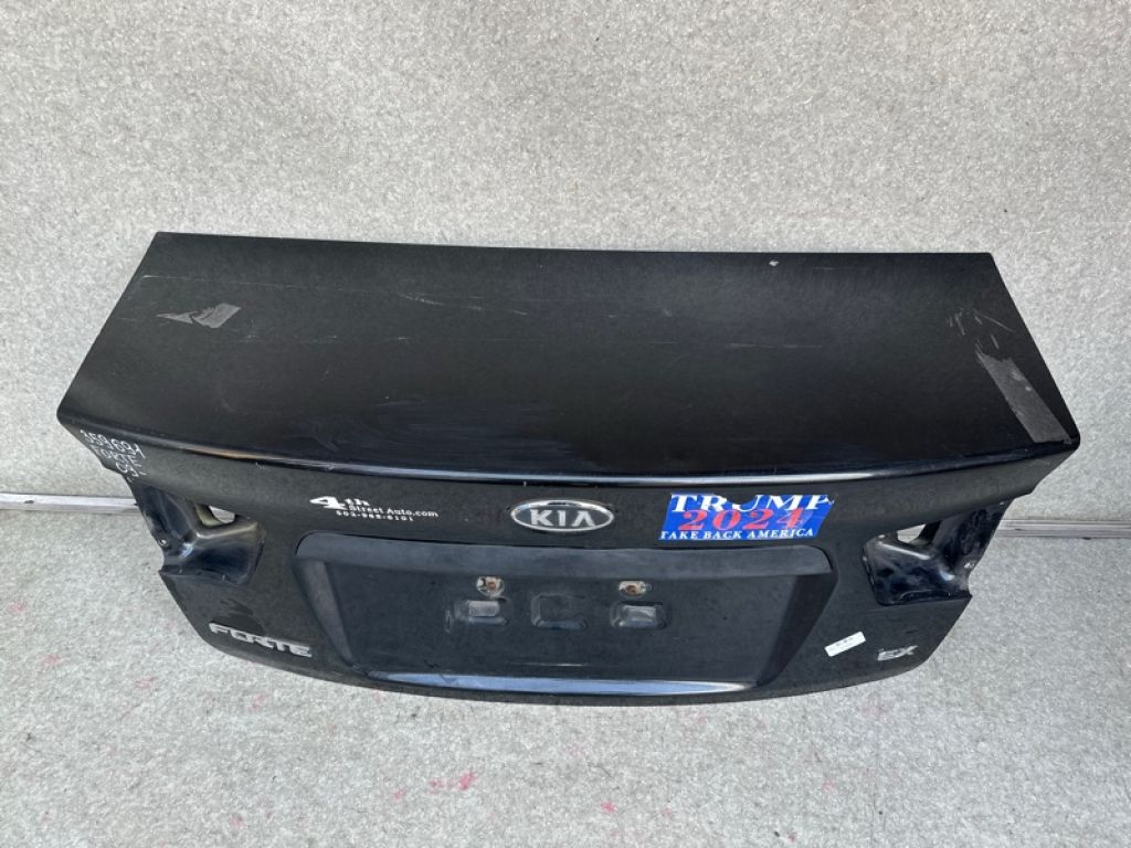 69200-1M060 | Крышка багажника KIA FORTE/CERATO TD 08-13 - Фото 3