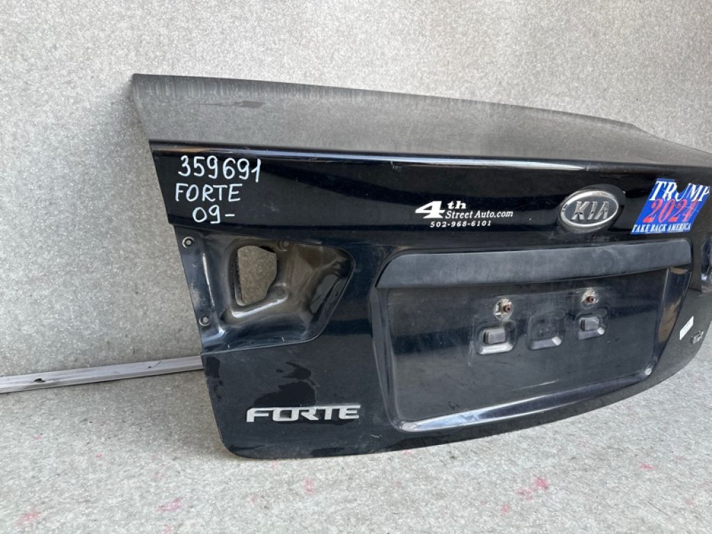 69200-1M060 | Крышка багажника KIA FORTE/CERATO TD 08-13 - Фото 4