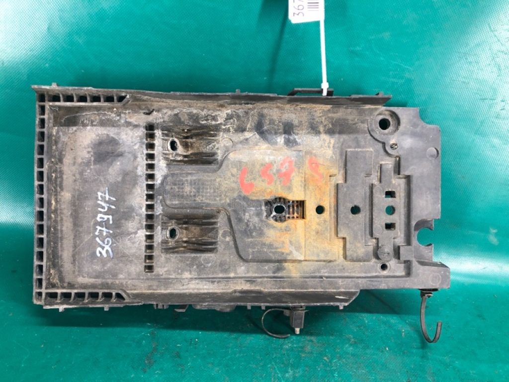DG9Z-10732-A | Полиця акумулятора FORD FUSION 14-