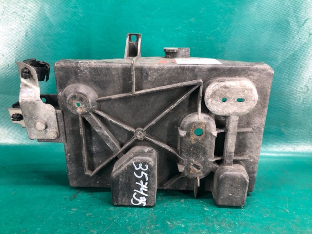 L206-56-041E | Полиця акумулятора MAZDA CX-9 06-16