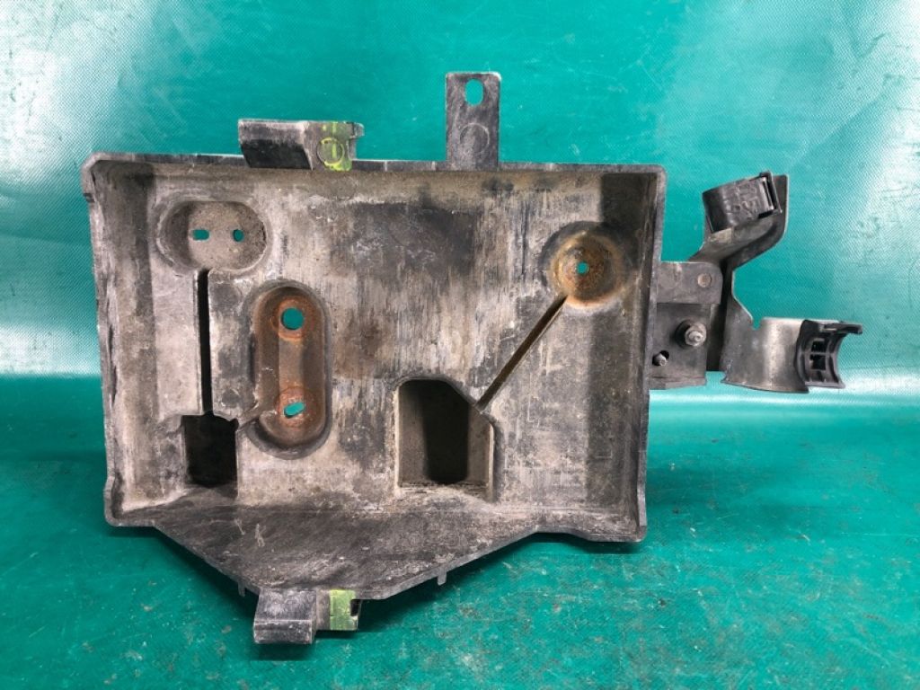 L206-56-041E | Полиця акумулятора MAZDA CX-9 06-16 - Фото 3