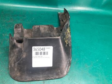 Бризговик передн. прав. ACURA MDX (YD2) 06-13