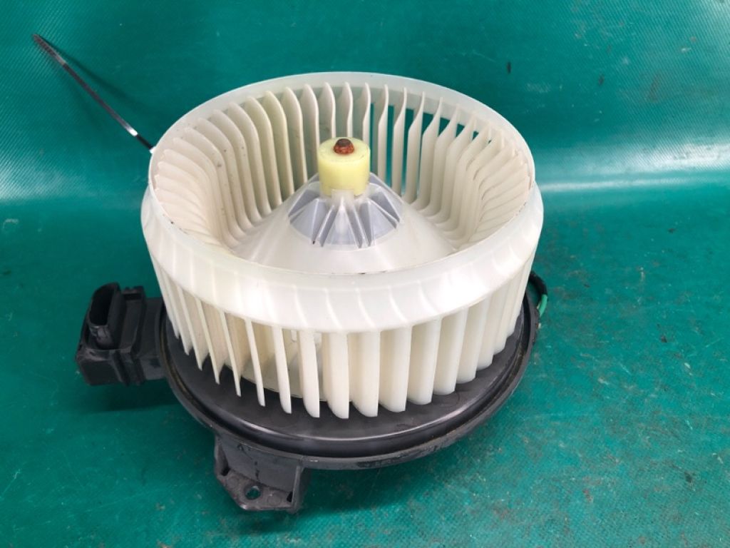 79310-STX-A01 | Моторчик пічки ACURA MDX (YD2) 06-13