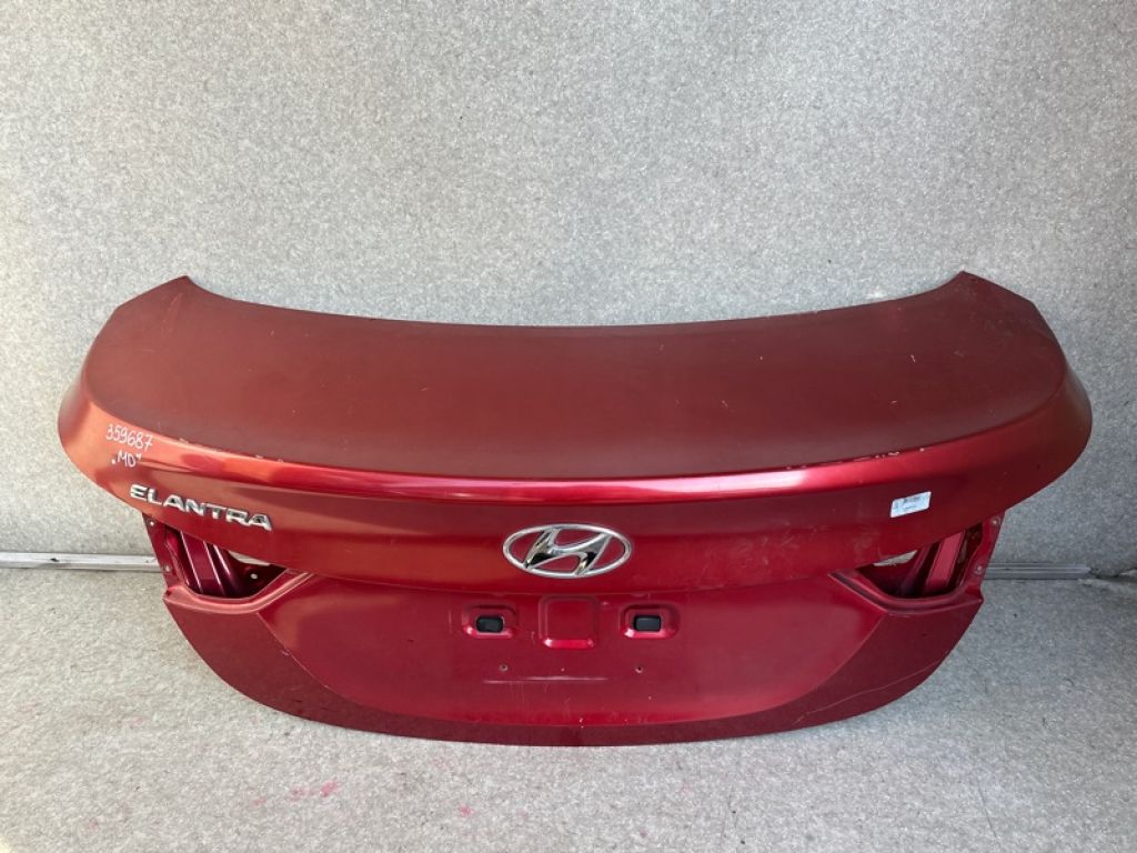 69200-3Y010 | Крышка багажника HYUNDAI ELANTRA MD 10-15