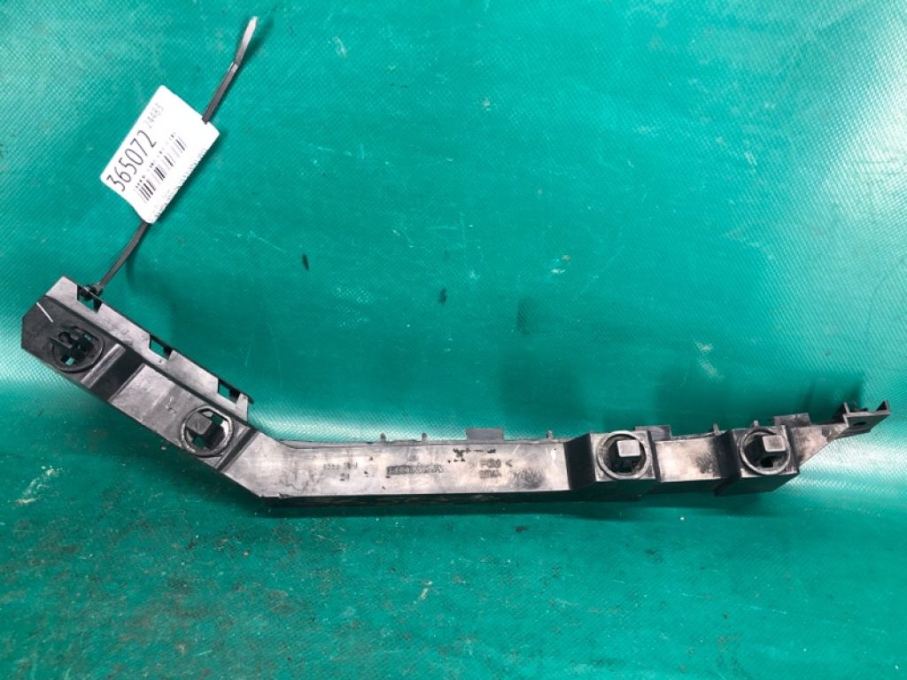 71193-STX-A00 | Кронштейн переднего бампера (на крыле) прав. ACURA MDX (YD2) 06-13