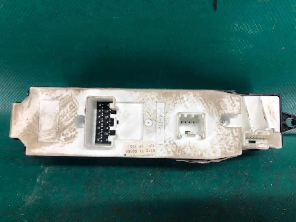 TD11-66-350 | Блок управления стеклоподъемниками MAZDA CX-9 06-16 - Фото 2