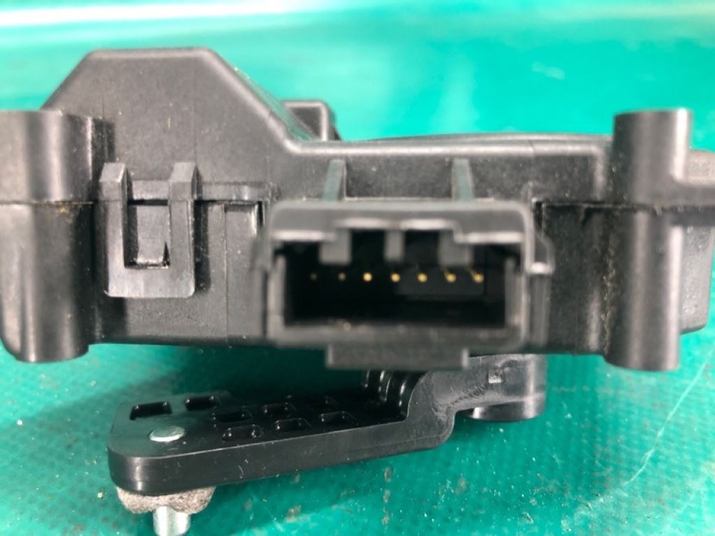 79170-SZA-305 | Моторчик заслонки печки ACURA MDX (YD2) 06-13 - Фото 4