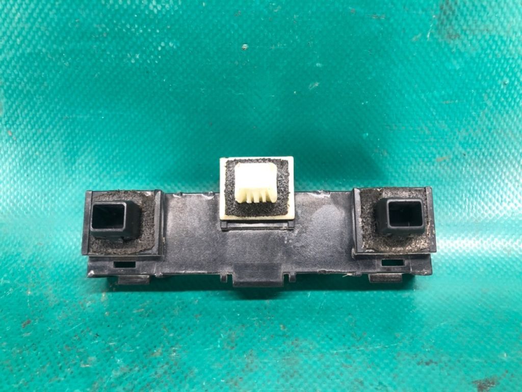 71593-STX-A00 | Кронштейн/крепление заднего бампера прав. ACURA MDX (YD2) 06-13
