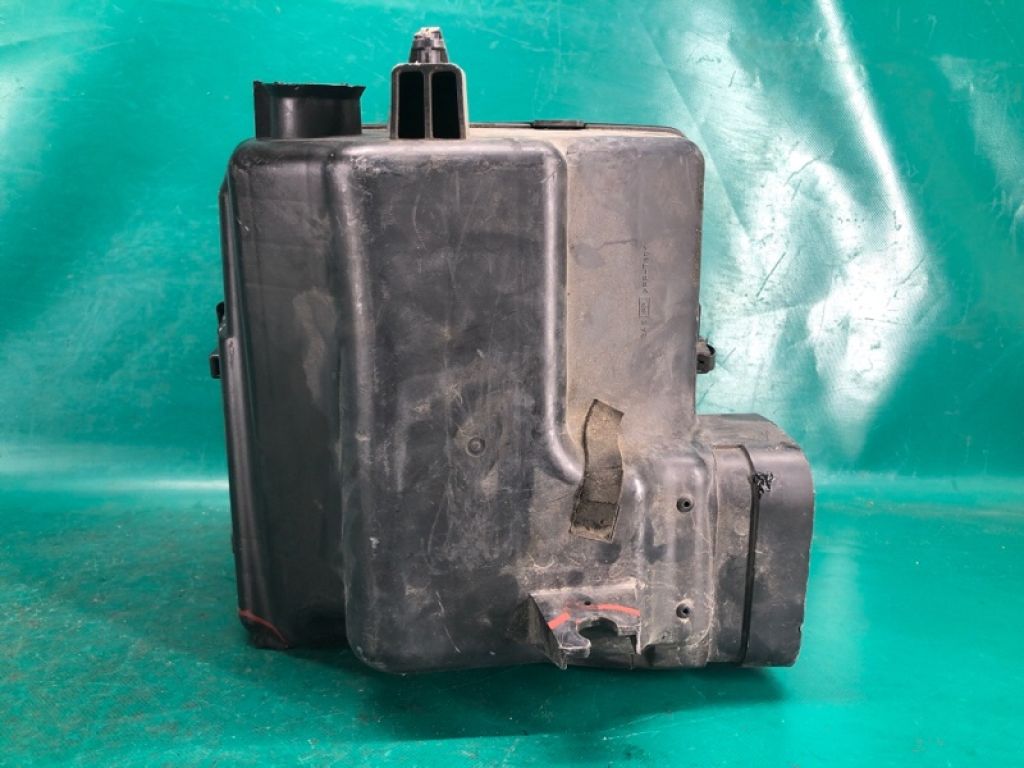 16500-CG200 | Корпус повітряного фільтра INFINITI FX S50 03-08 - Фото 4