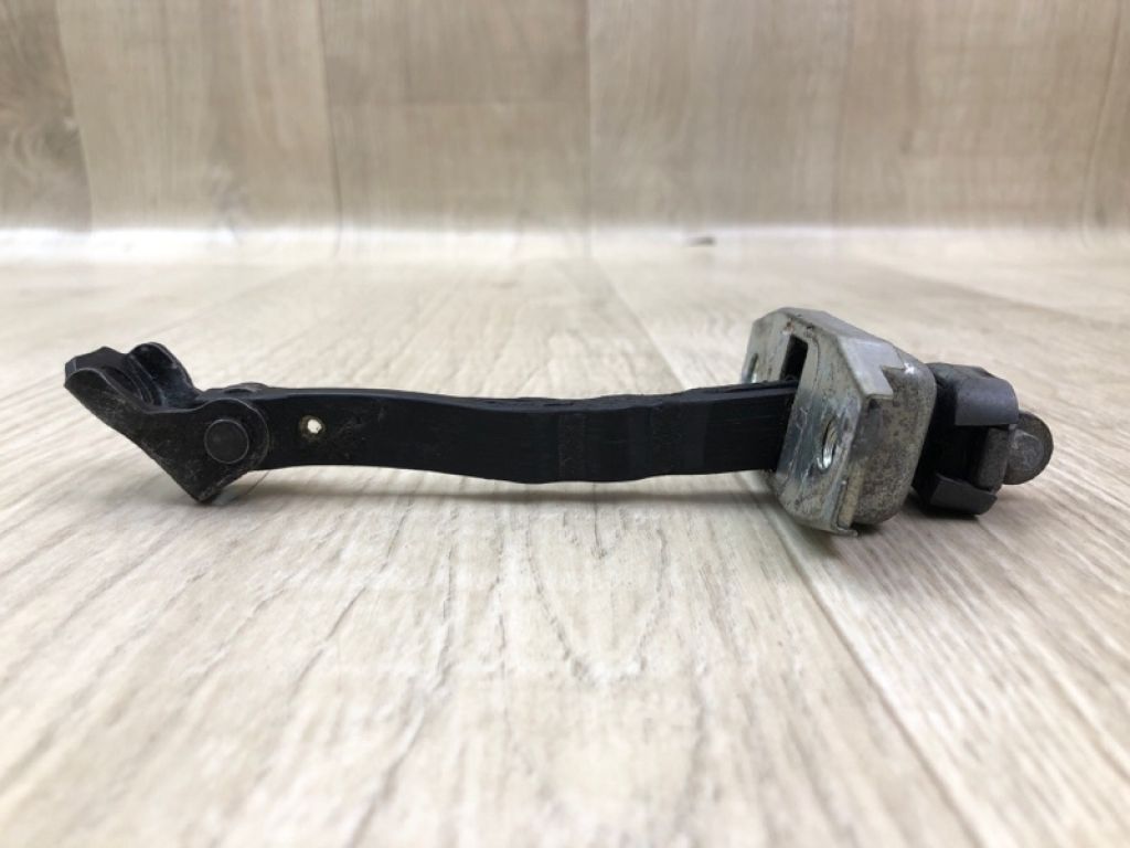 68610-06091 | Обмежувач дверей передн. TOYOTA CAMRY 50 12-15 - Фото 2