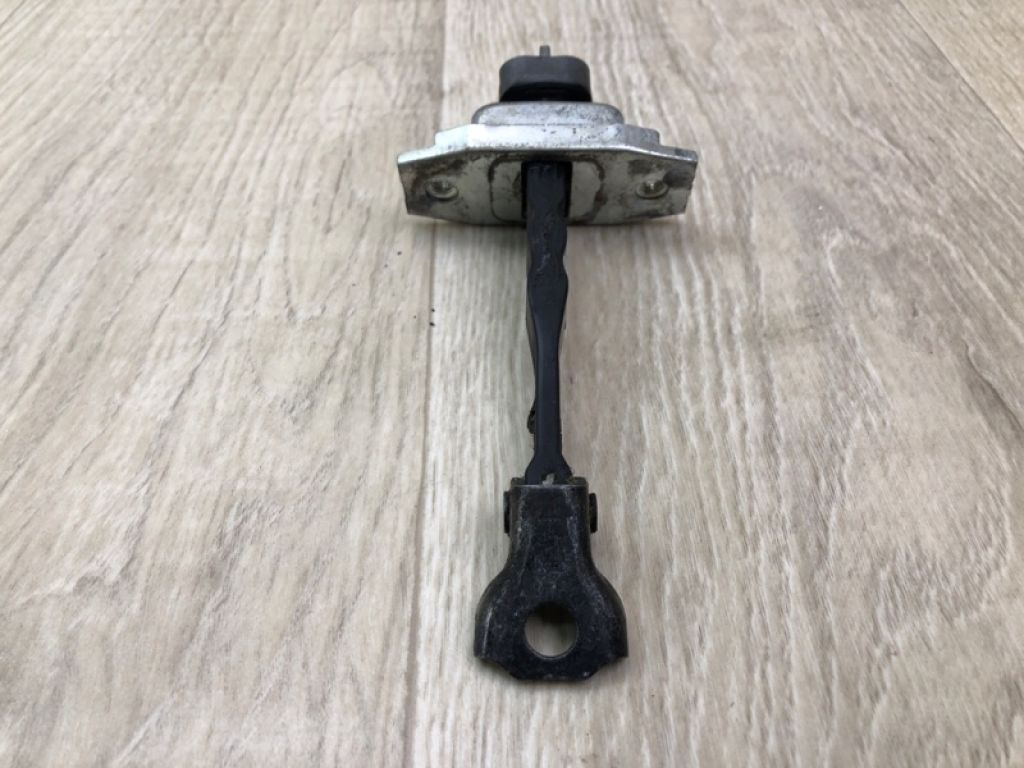 68610-06091 | Обмежувач дверей передн. TOYOTA CAMRY 50 12-15 - Фото 4