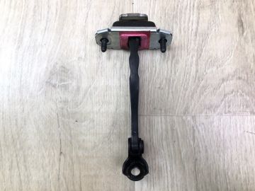 Обмежувач дверей передн. лів. KIA SOUL SK3 19-