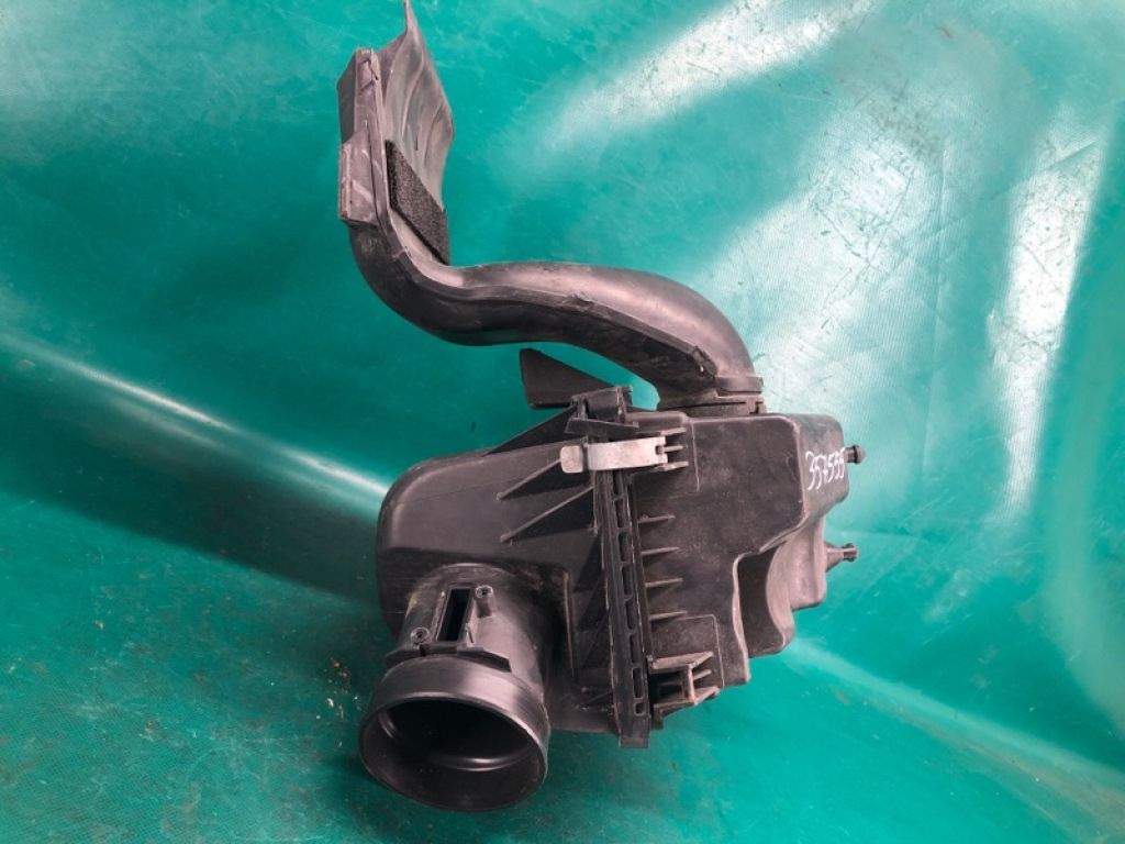 CY01-13-300B | Корпус повітряного фільтра MAZDA CX-9 06-16 - Фото 2