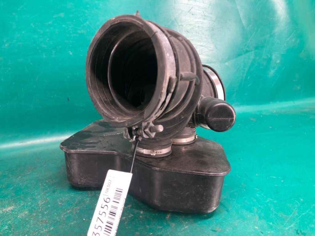 CY01-13-220A | патрубок повітряного фільтра MAZDA CX-9 06-16 - Фото 4