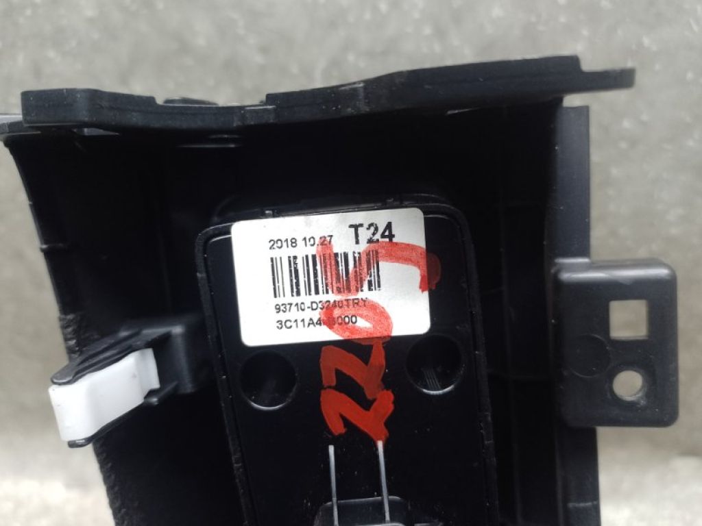 93710D3240TRY | Блок кнопок торпедо HYUNDAI TUCSON TL 15-20 - Фото 3