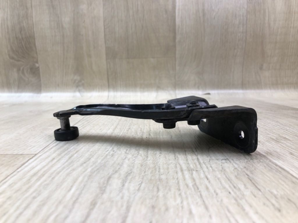 68411 071AA | Ролик зсувних дверей верхній лів. CHRYSLER PACIFICA 16-20 - Фото 2