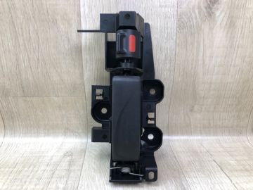 Ручка дверей внутрішня задн. прав. CHRYSLER PACIFICA 16-20