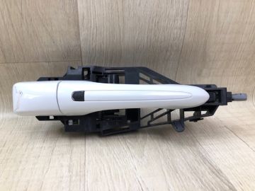 Ручка двері зовнішня передн. прав. CHRYSLER PACIFICA 16-20