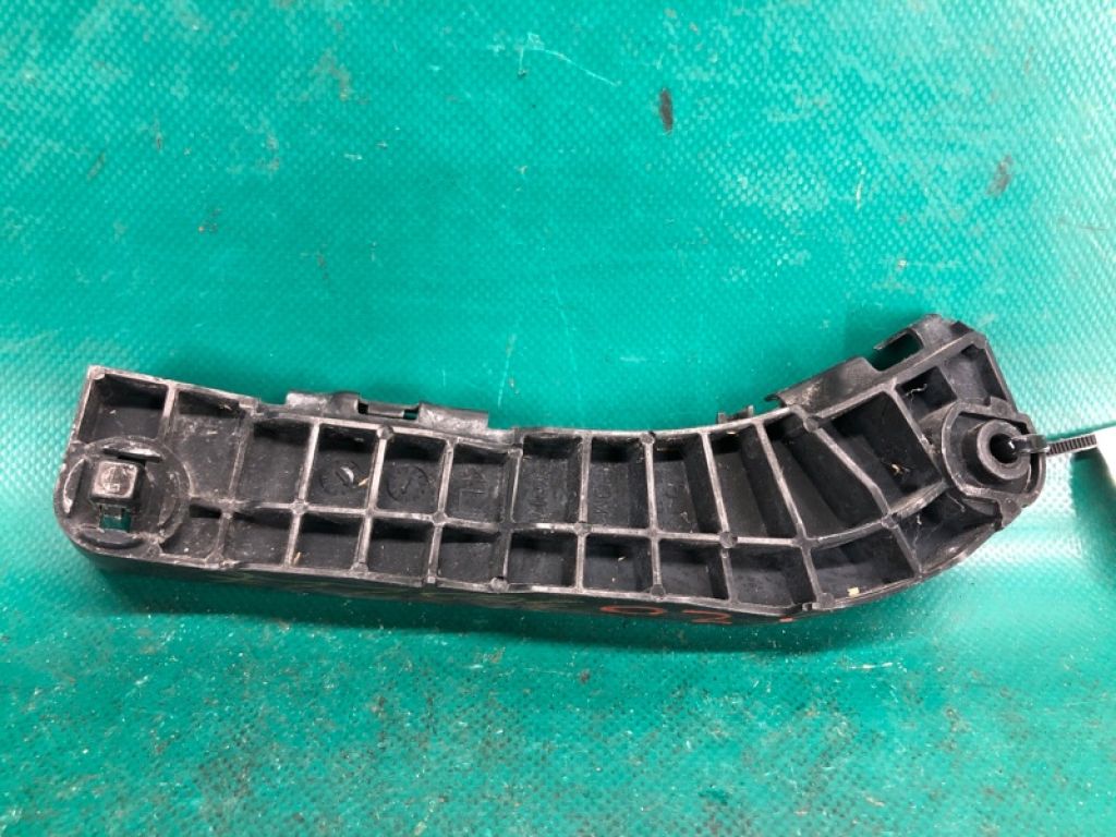 52536-06020 | Кронштейн переднего бампера лев. TOYOTA CAMRY 40 06-11