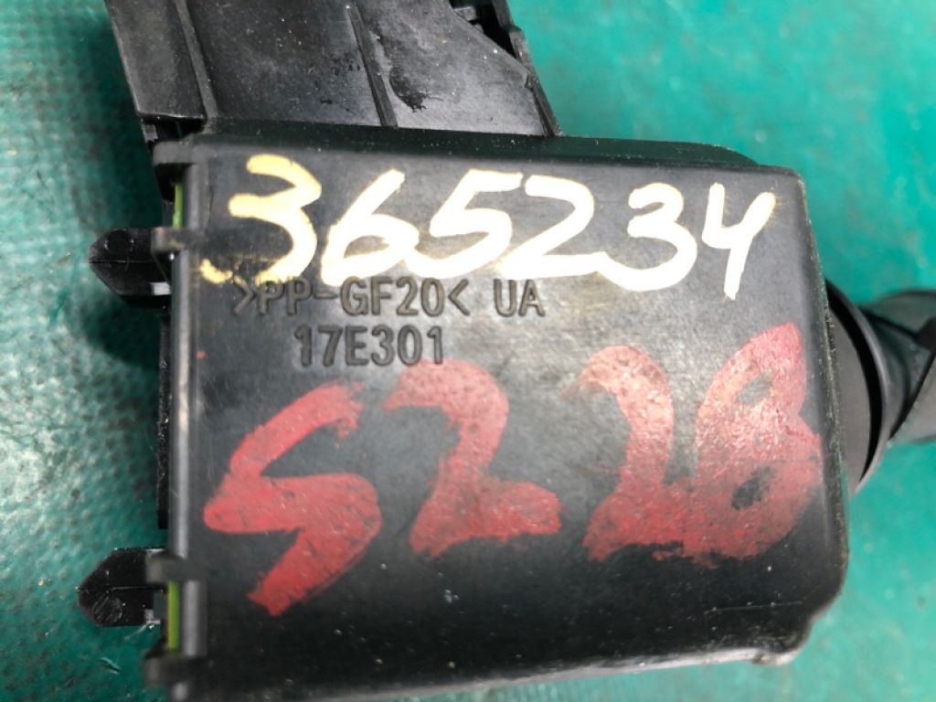 84652-04141 | Підрульовий перемикач прав. TOYOTA CAMRY 40 06-11 - Фото 5