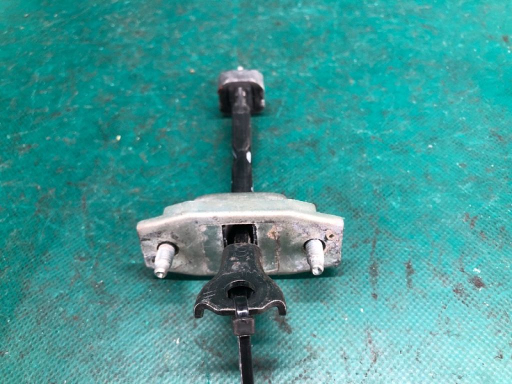 68610-06040 | Ограничитель двери передн. прав. TOYOTA CAMRY 40 06-11 - Фото 3