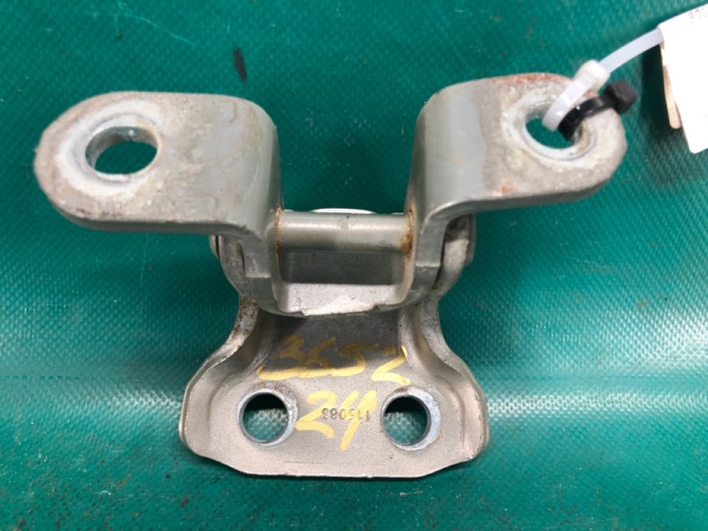 68740-AC010 | Петля двері нижня передн. лів. TOYOTA CAMRY 40 06-11 - Фото 3