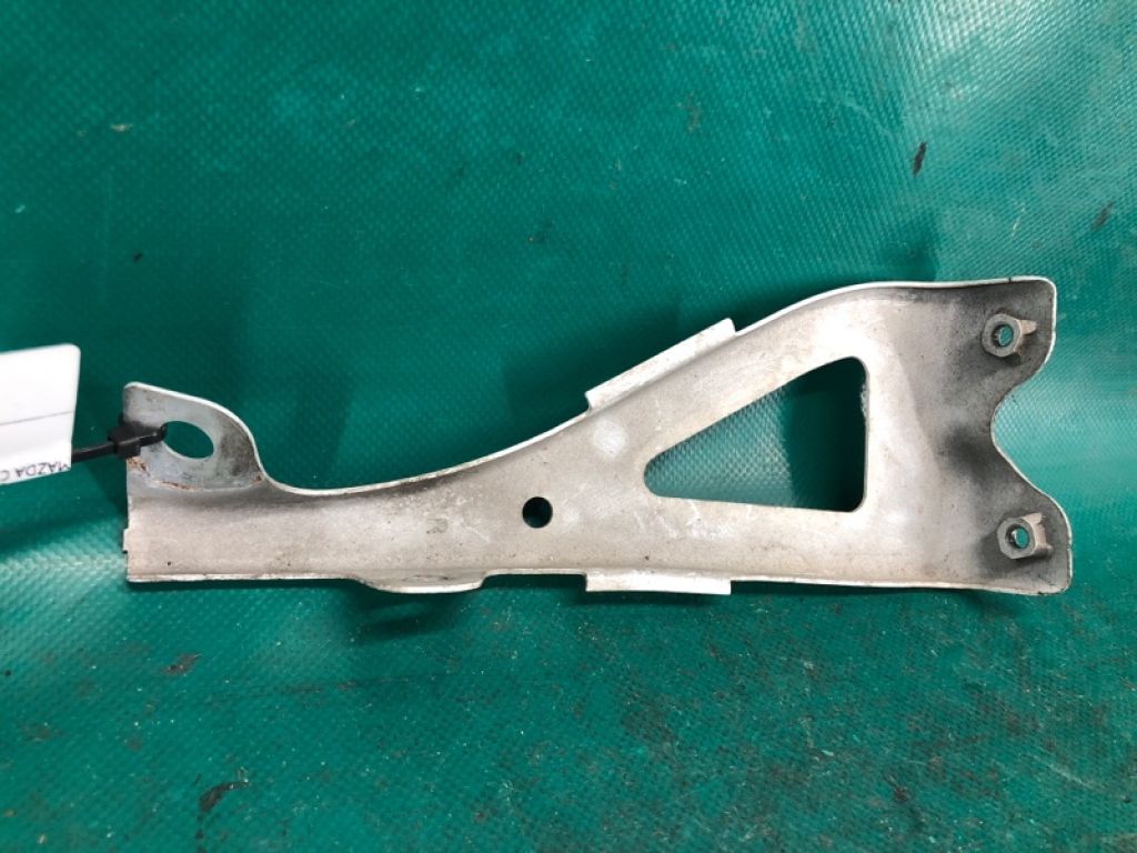 TD11-52-140A | Кронштейн крила прав. MAZDA CX-9 06-16 - Фото 2