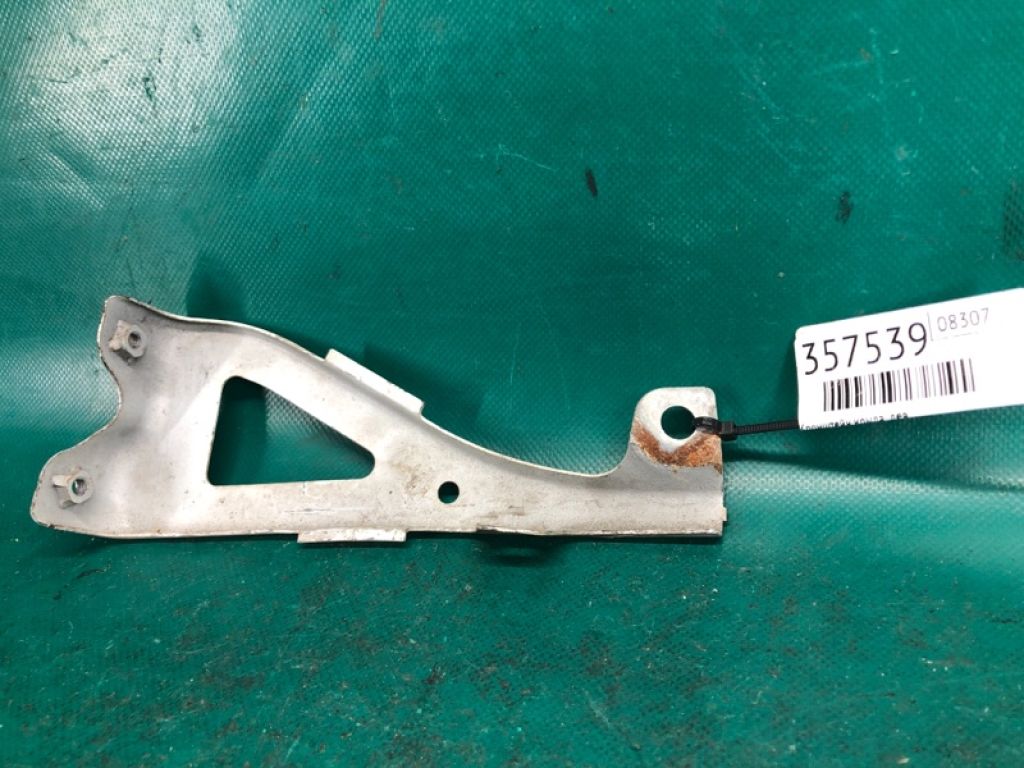 TD11-52-240A | Кронштейн крила лів. MAZDA CX-9 06-16 - Фото 2