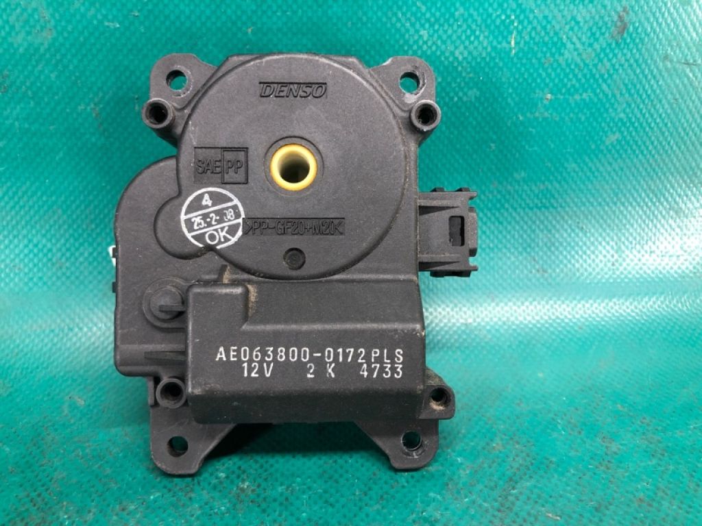 87106-07140 | Моторчик заслонки печки TOYOTA CAMRY 40 06-11