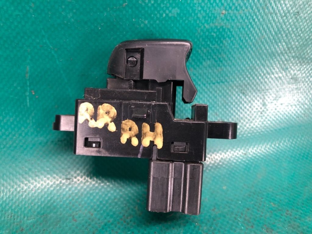 25411-1KL5C | Кнопка стеклоподъемника задн. прав. NISSAN X-TRAIL/ROGUE T32 13-20 - Фото 3