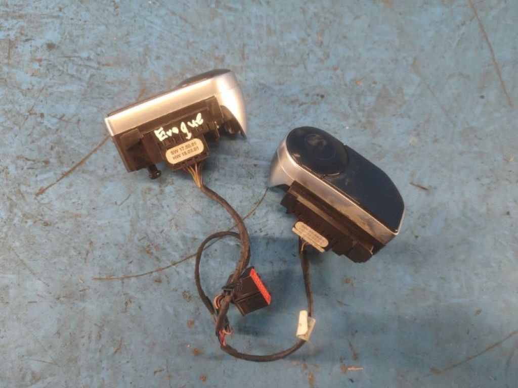 J8A2-13D767-BB | Кнопки руля LAND ROVER EVOQUE 19-