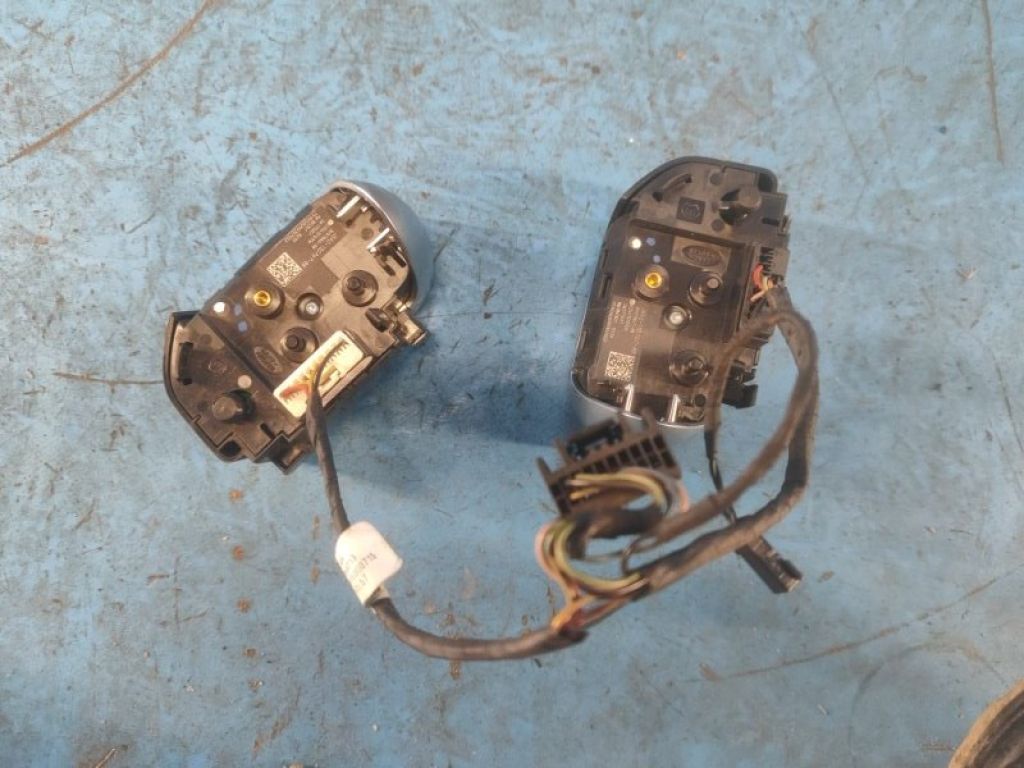 J8A2-13D767-BB | Кнопки руля LAND ROVER EVOQUE 19- - Фото 8