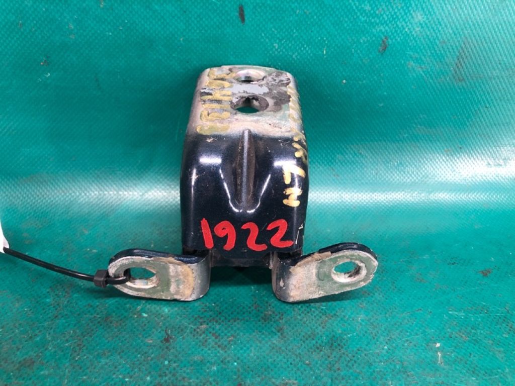 82421-4CL0A | Петля двері нижня задн. лів. NISSAN X-TRAIL/ROGUE T32 13-20