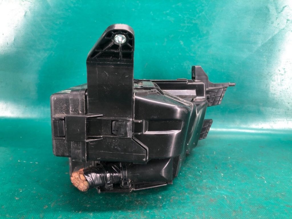 82631-48020 | Блок предохранителей моторный отсек LEXUS NX 14-21 - Фото 3