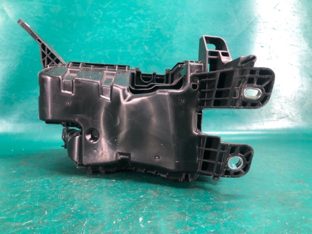 82631-48020 | Блок предохранителей моторный отсек LEXUS NX 14-21 - Фото 4