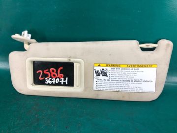 Козирок сонцезахисний лів. LEXUS NX 14-21