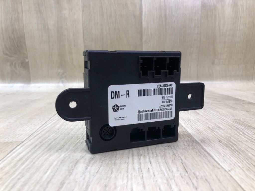 68225 096AG | Блок управления дверей задн. прав. CHRYSLER PACIFICA 16-20