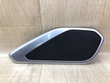 накладка в салоні задн. лів. ACURA RDX 19-