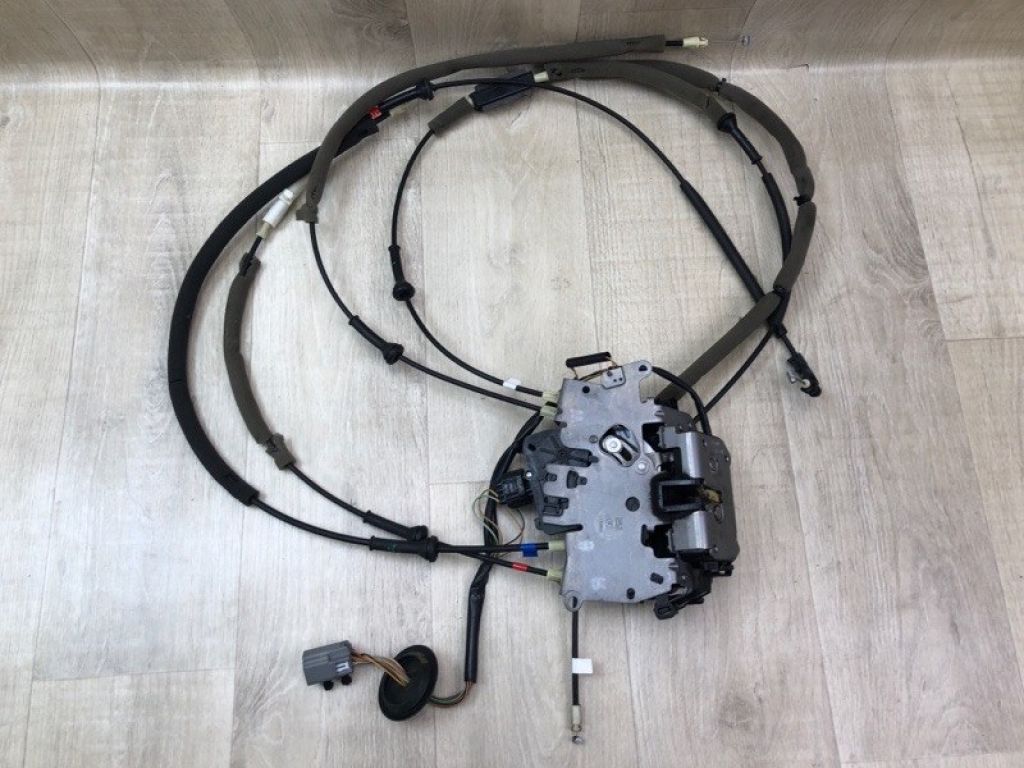 68314 802AD | Замок двері бічної задн. прав. CHRYSLER PACIFICA 16-20