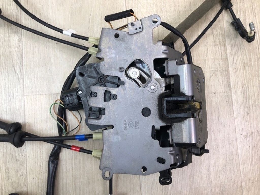 68314 802AD | Замок двері бічної задн. прав. CHRYSLER PACIFICA 16-20 - Фото 2