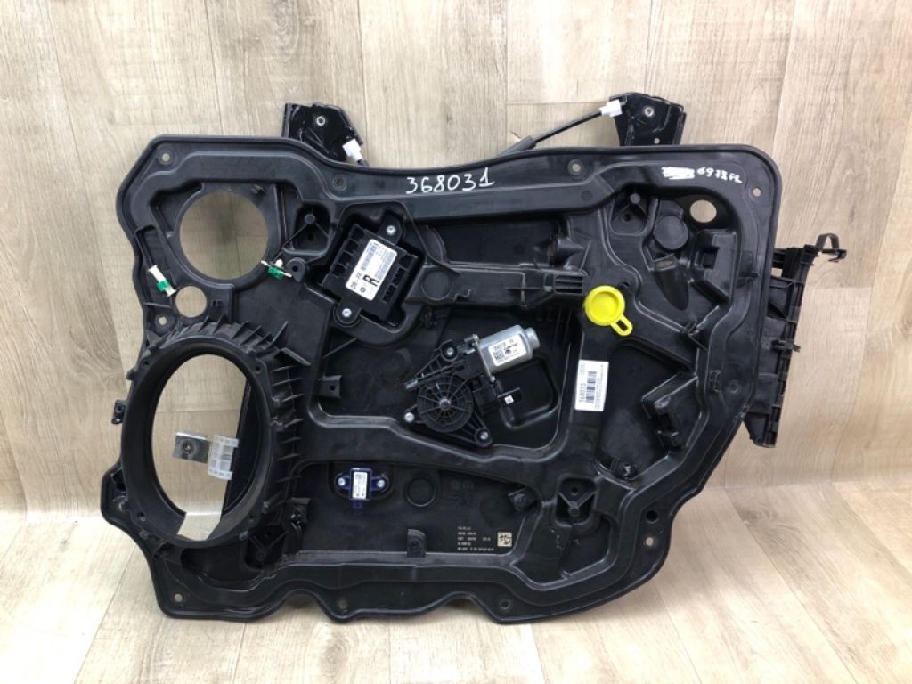 68314 748AA | Склопідйомник передн. прав. CHRYSLER PACIFICA 16-20