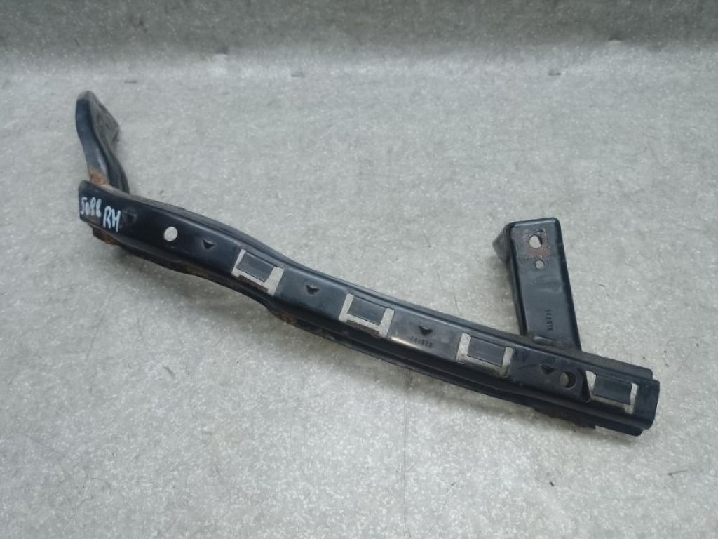 71140-STX-A00 | Кронштейн переднього бампера (під фарою) прав. ACURA MDX (YD2) 06-13