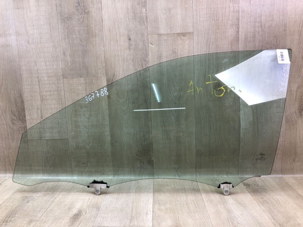 68102-06190 | Скло дверей передн. лів. TOYOTA CAMRY 50 12-15