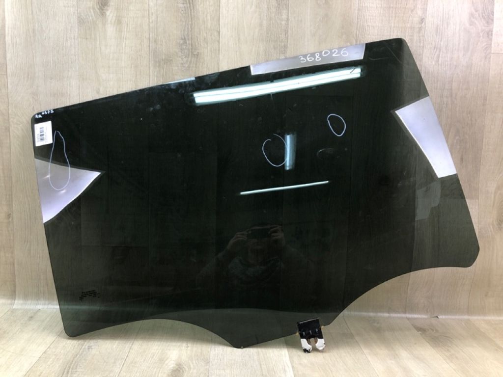 68231 942AA | Скло дверей задн. прав. CHRYSLER PACIFICA 16-20