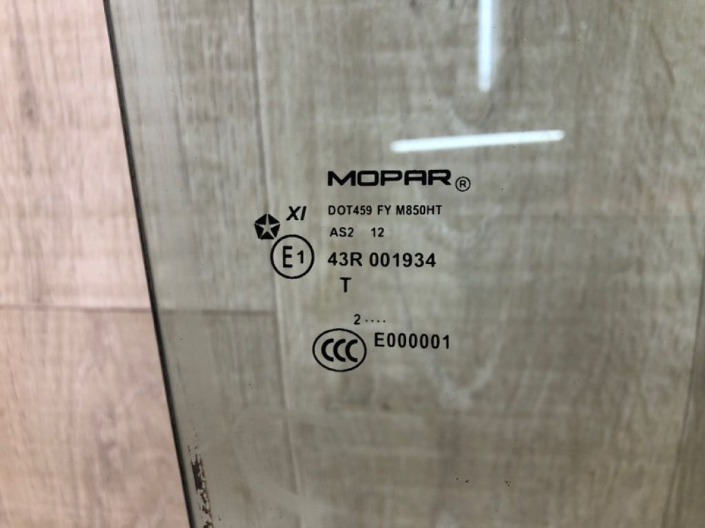 68068 670AC | Скло дверей передн. прав. JEEP GRAND CHEROKEE 11-22 - Фото 4